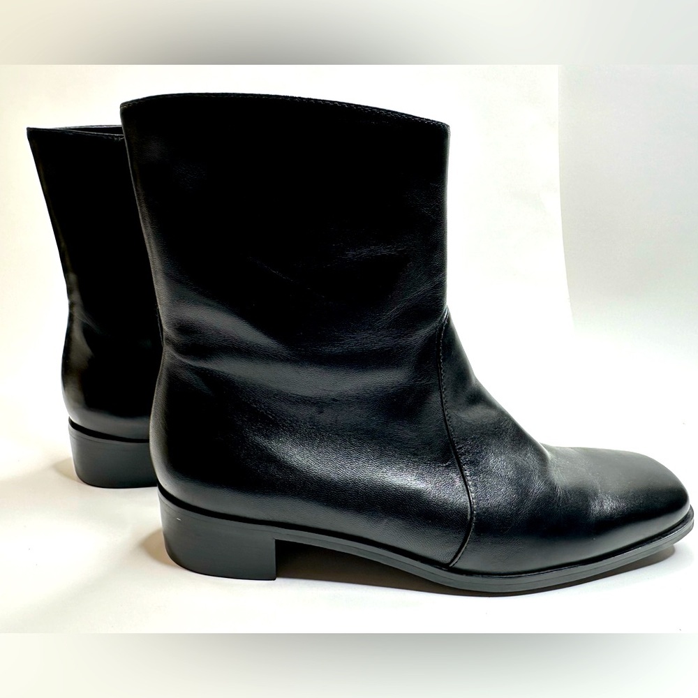 Etienne Aigner Oradell Black Square Toe Lambskin LEATHER Womens SZ 8